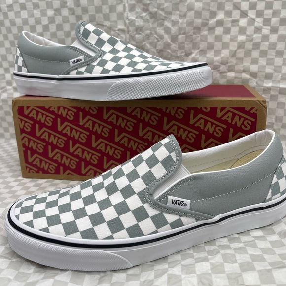Vans Men Classic Slip-On
Color Theory Checkerboard Pure Grey
VN000D5PEPO Sneaker - Picture 2 of 16